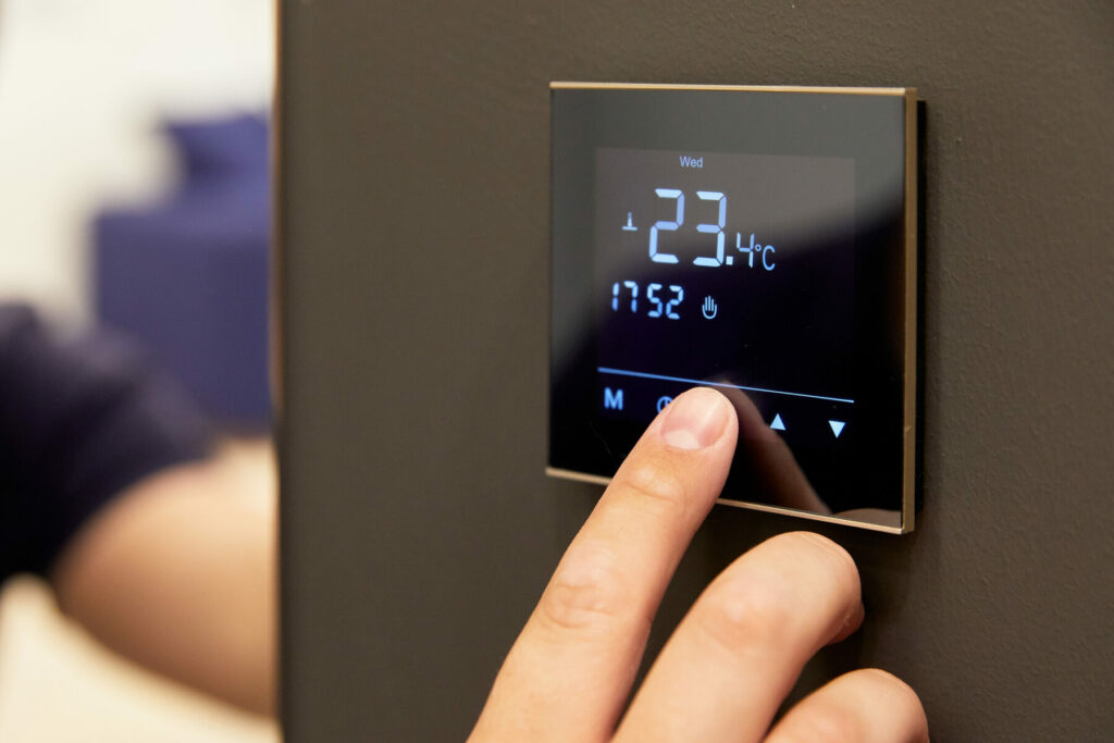 touch screen thermostast